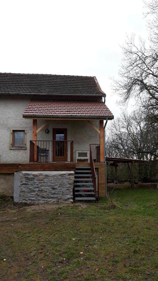 Agreable Gite En Pleine Nature Parmilieu Экстерьер фото